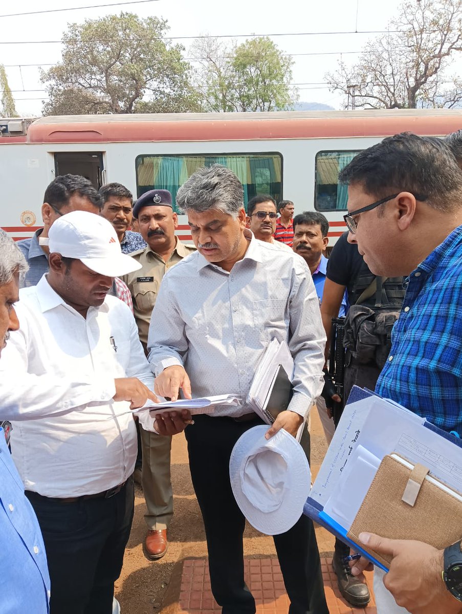 DRM Chakradharpur tweet media