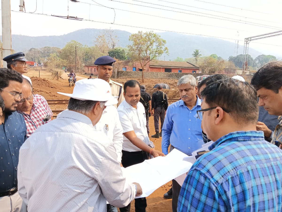 DRM Chakradharpur tweet media