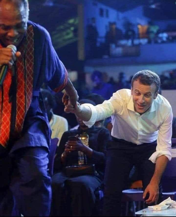 TerryTshims12's tweet photo. Effet Castel. Le jeune Macron 🤣🤣 https://t.co/KijKcfmfPO