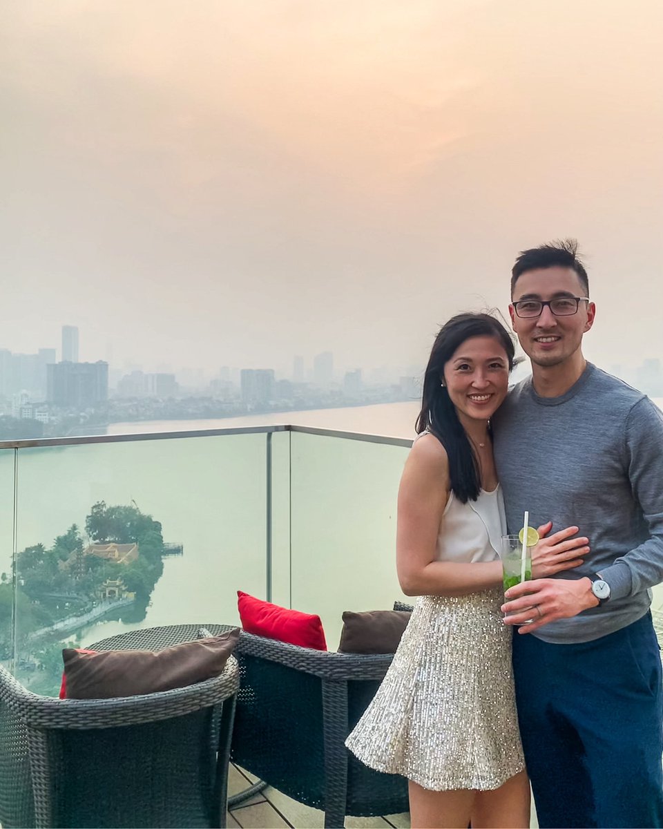 JasonsAcumen's tweet photo. Sunset cocktails in Hanoi. 🥂🇻🇳
#yjdates #history #LCDRJohnMcCain 🪂 #freesunset #TrúcBạchLake https://t.co/k9gBsMGFnQ