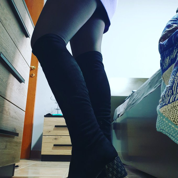 Chi mi spia sotto ? @ClubTroie @XhamsterIta @MarriedCoupleIT @Cam4  istagram monellina28channel https://t<a class="tags" target="_blank" title="On Twitter" href="/?out=eyJ0eXAiOiJKV1QiLCJhbGciOiJIUzUxMiJ9.eyJpYXQiOjE3MjU5MDEwNTQsImlzcyI6InR3cG9ybnN0YXJzLmNvbSIsIm5iZiI6MTcyNTkwMTA1NCwiZXhwIjoxNzU3NDM3MDU0LCJyZWRpcmVjdF91cmwiOiJodHRwczovL3R3aXR0ZXIuY29tL0NsdWJUcm9pZSJ9.l-bH9CCEtqOe59bH8GWRDXRcm4VmIt2AWNHuc0mcmFx5ltzgBnfAko3lM7qsnR3Y5zRq_FthjHZHKSNDb1alCA">@ClubTroie</a><a class="tags" href="/tag/xhamsterita">@xhamsterita</a><a class="tags" href="/tag/marriedcoupleit">@marriedcoupleit</a><a href="/tag/merculed%C3%AC"class="tags"><span>#merculed&igrave;</span></a>