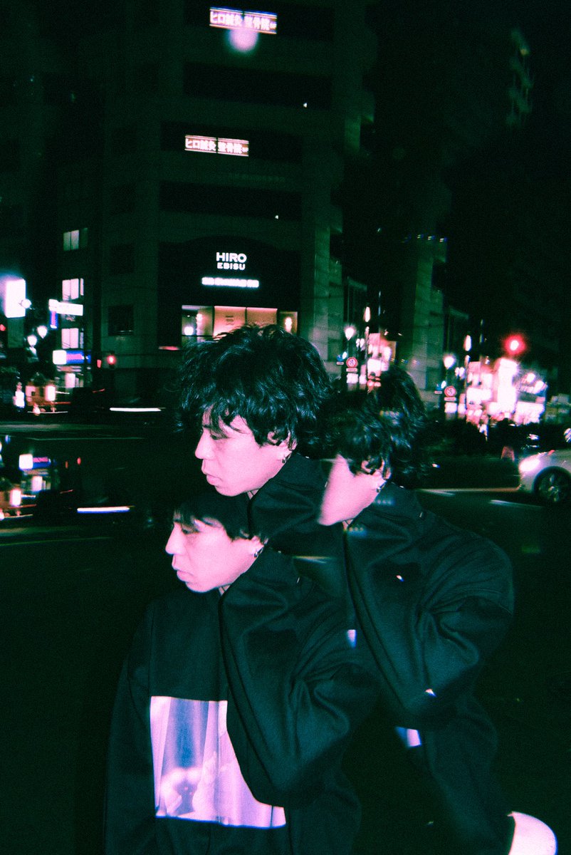 ULTRAVYBEHIPHOP's tweet photo. 【New Release】
Saint Vega、2ヵ月連続リリースとなる新曲「カルティエの腕時計」を本日リリース！ 

本作にはFuturistic Swaverとの客演曲などもリリースするラッパーのMijeuaが参加。 

Saint Vega - カルティエの腕時計 
配信Link： https://t.co/HLmXdvLTwS

@CialVega @Maybe_Juice @mijeuaaa https://t.co/PavSa5Y4qW
