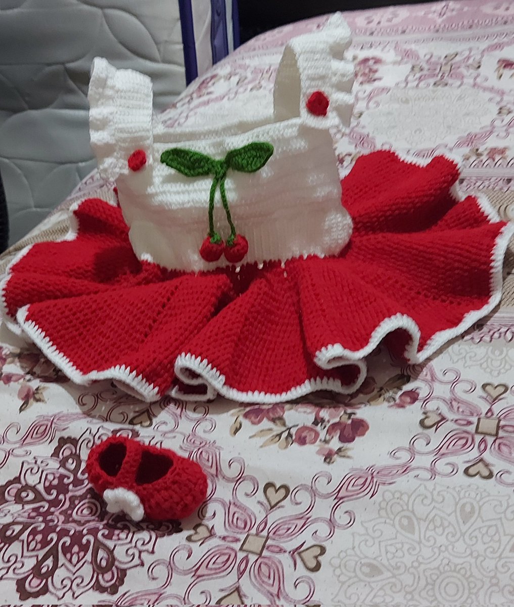 Merhaba arkadaşlar ev sahibim evi satıyorum diye evden çıkarttı 8 aydır babamın evine geldim 10 yaşında çocuğumla madde kullanan kardeşim bize huzur vermiyor bunlardan alırsanız bir eve çıkarım lütfen size muhtacım ne olur destek olursanız ömür boyu dua ederim