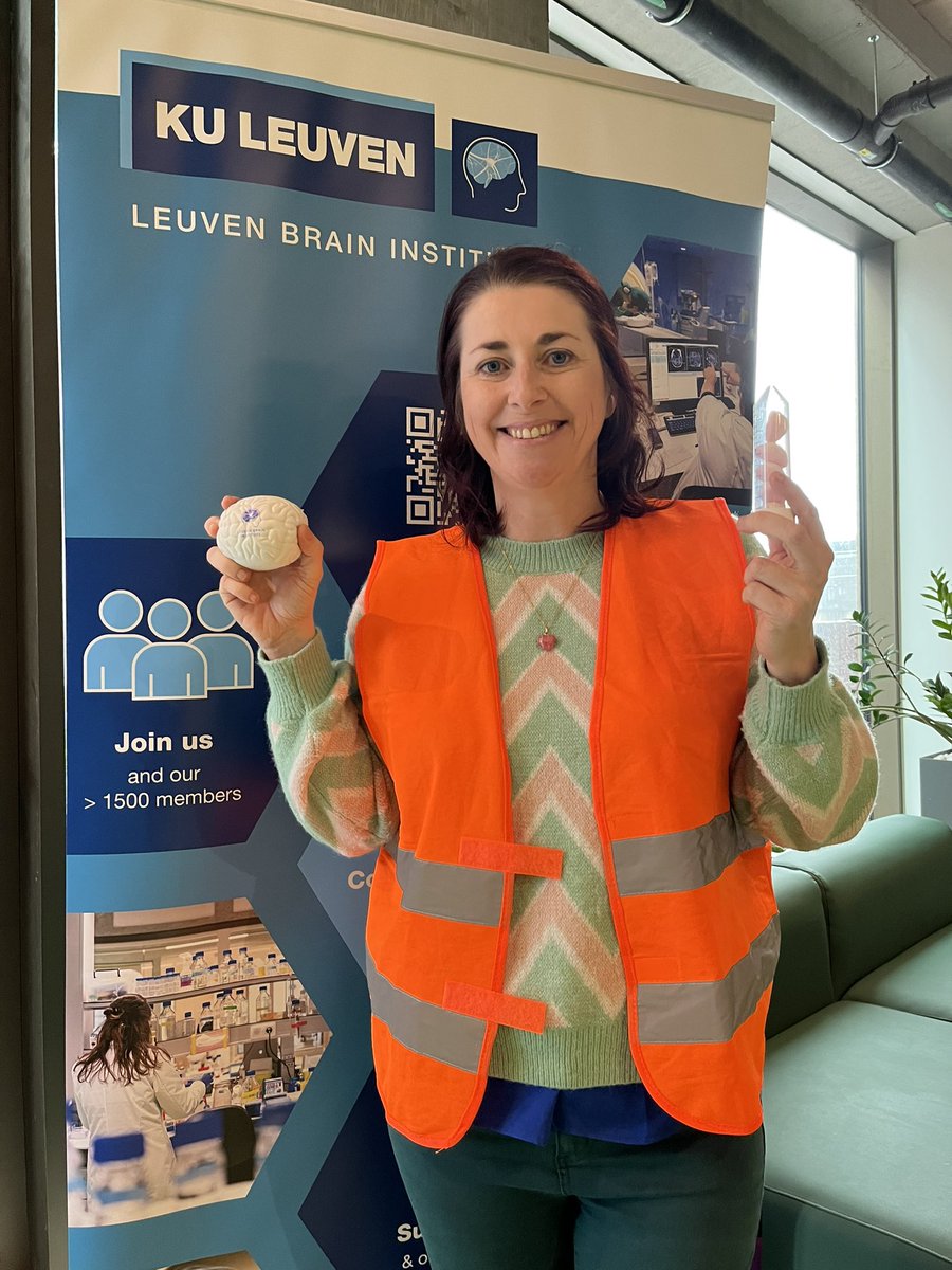 leuvenbrainins1's tweet photo. Preparing 100 goodie bags including cool gadgets like brain stress balls, brain  shaped candy and fluorescent vests with a meditating brain 🧠 

#brainawarenessweek2023 #BrainAwarenessWeek #brainweek #baw23 #baw2023 #leuvenbraininstitute #leuvenbreininstituut @FENSorg @dana_fdn https://t.co/EyJ2UyDloI