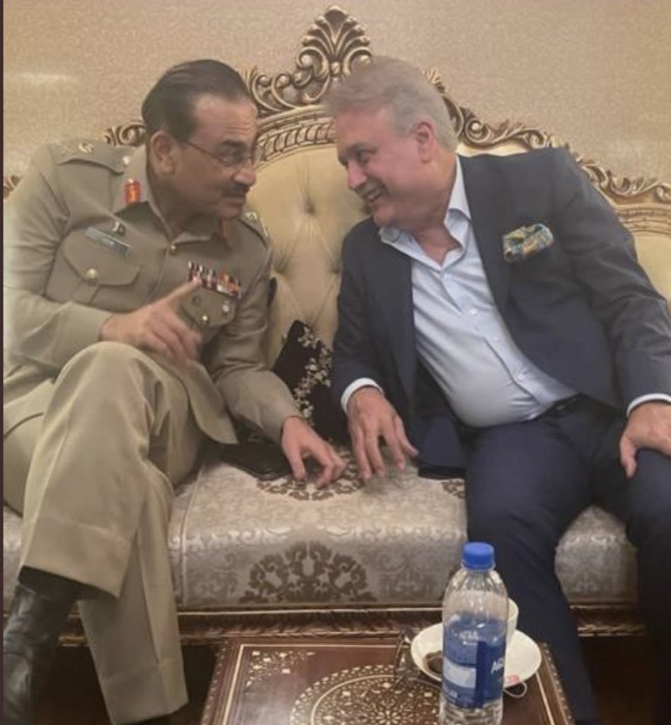 NisarKhuhroPPP's tweet photo. Asim Munir doesn't deserve Army chief post, he should be Watch man of Sharif family @OfficialDGISPR #زمان_پارک_پُہنچو #ZamanPark #ToshaKhana https://t.co/LDQCB6pGkq