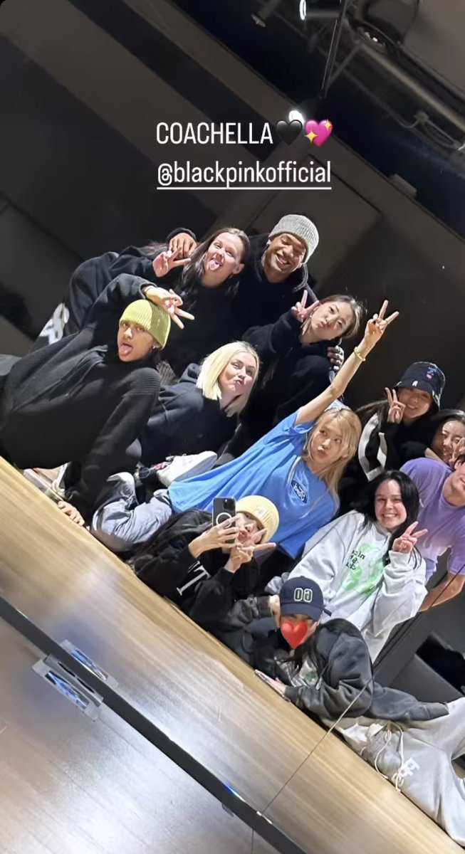 PopBase's tweet photo. BLACKPINK's Jisoo shares new picture from the groups Coachella rehearsals via Instagram. https://t.co/yJrjzdFtD0