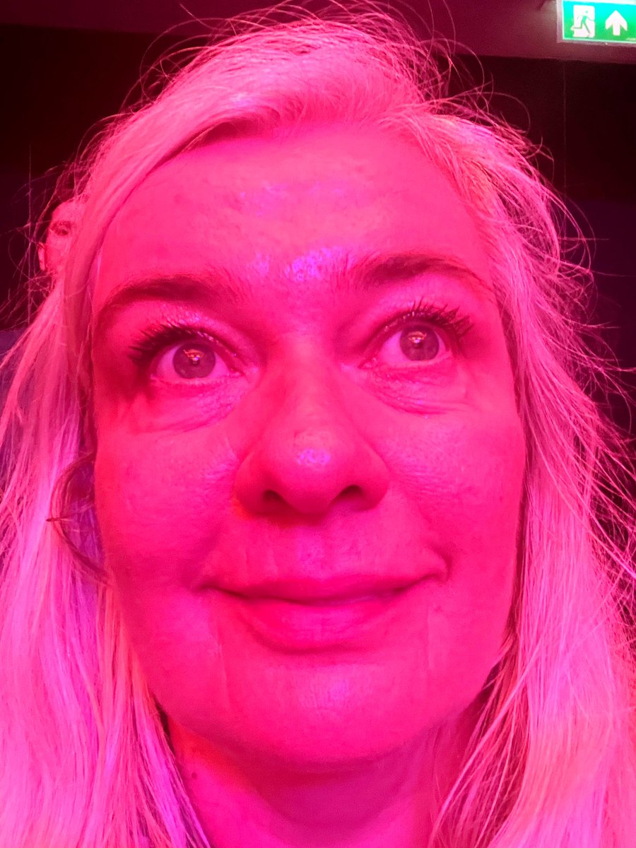 Happy to be at Insight Alchemy #MRSlive after a short flight became a 9 hour trip involving 2 very bumpy planes, 1 train, 4 airports and a long delay in a plane on the tarmac in Germany (🙄). 
But i made it 🙌🏻