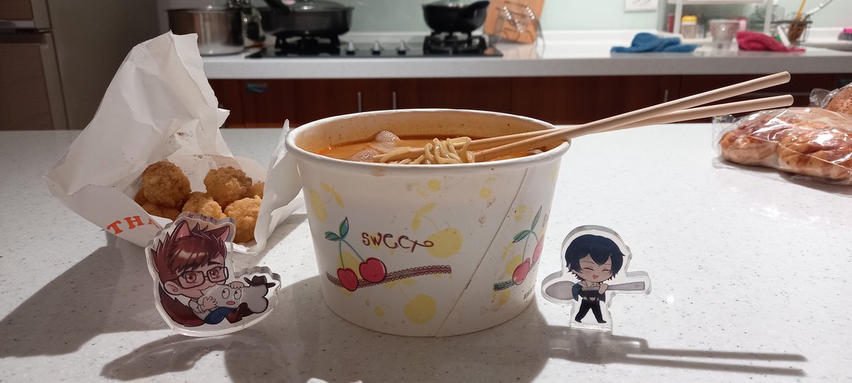 4U7W9GCL3XSfLBU's tweet photo. 今天吃了好吃拉麵,好像叫地獄拉麵老闆推薦的✧٩(ˊωˋ*)و✧價格139w偶覺得這個蠻好吃嗷,而且雖然是小辣但也有麻麻辣感覺,湯底也很濃郁~
#xinvan
#兔時諾膨 https://t.co/0u2lh4QkZB