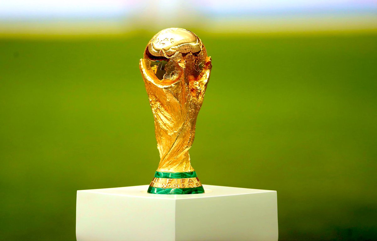 🚨 𝐁𝐑𝐄𝐀𝐊𝐈𝐍𝐆!

Dewan FIFA akan menyetujui format baru Piala Dunia 2026:

• Ada 48 Negara
• 12 Grup berisikan 4 Tim
•  Top 2 Fase Group dipastikan lolos ke babak 32 besar
• 8 Team di posisi 3 terbaik Fase Group di pastikan lolos ke babak 32 besar
• 16 kota tuan rumah