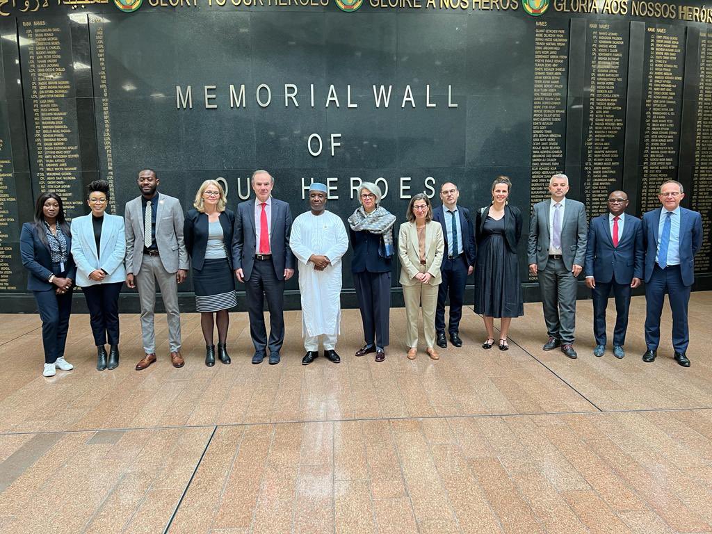AUC_PAPS's tweet photo. Director @SarjohBah3 received EU Deputy S.G. for Political Affairs, Enrique Mora, to scale-up #AU-#EU strategic cooperation in supporting peace &amp; security efforts in Africa, including implementation of the #Ethiopia peace agreement &amp; the transition processes in #Somalia &amp; #Sudan https://t.co/yaXXYEWGzA