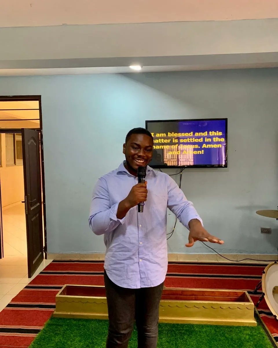 Rosa_cu3's tweet image. The atmosphere was filled with the presence of God, indeed it was a very powerful service . 🙌🔥🙏We had a wonderful time in the house of God ❤️🙏 These are some of excerpts from our Sunday service #weareafamily #royalhousechapelinternational #findingGod #jeanssunday