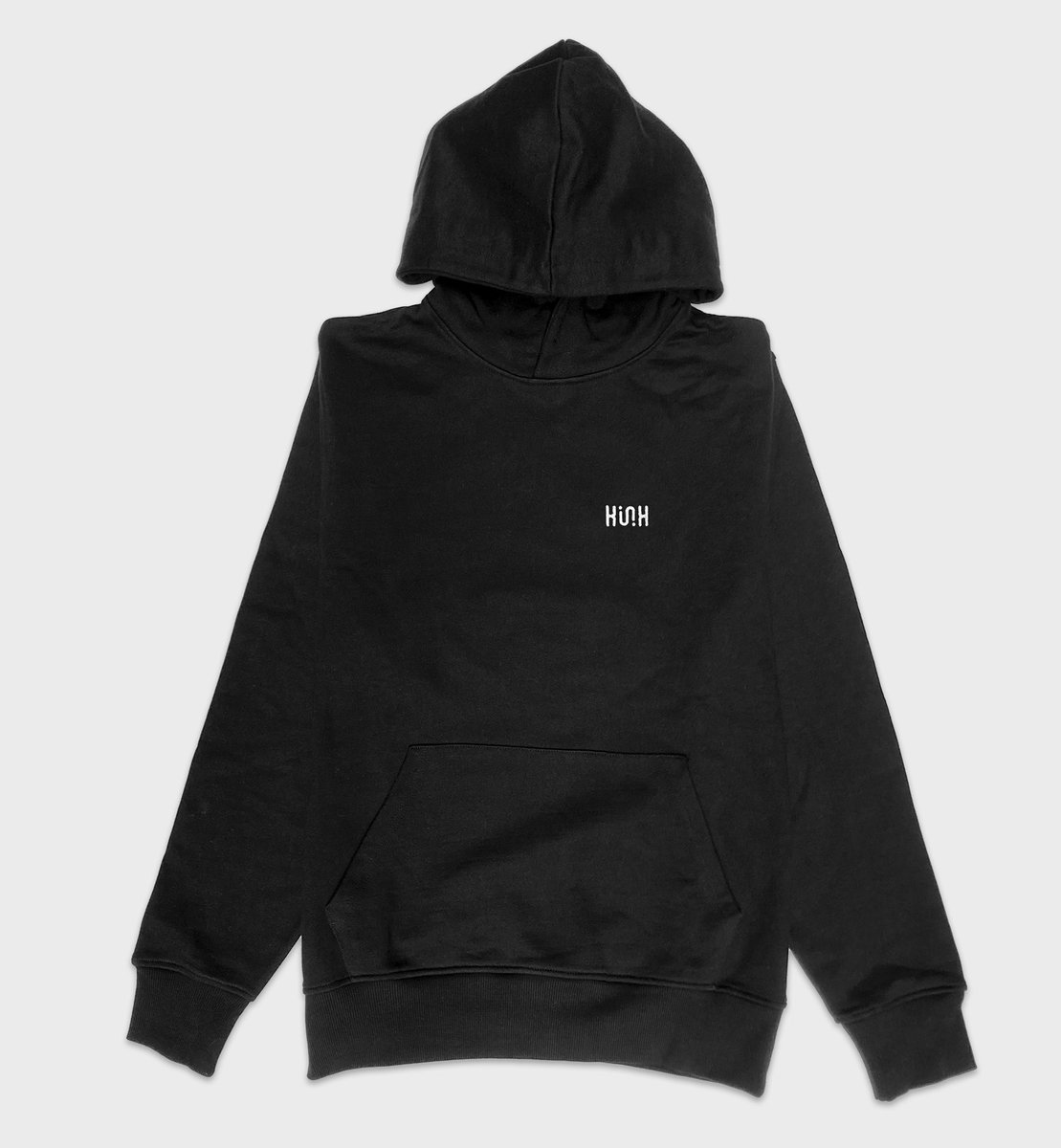 kinh_fr's tweet photo. Le Hoodie Camoufleurs noir
100% coton bio
420 gsm
🎨Sérigraphie artisanale de notre motif au dos.
🪡Patch en chenille cousu dans notre atelier.
🧵Broderie locale de notre logo sur la poitrine.
Disponible sur notre site https://t.co/uTd5tYVTlz
#MadeInMarseille #QualityOverQuantity https://t.co/8XezwRHvUz