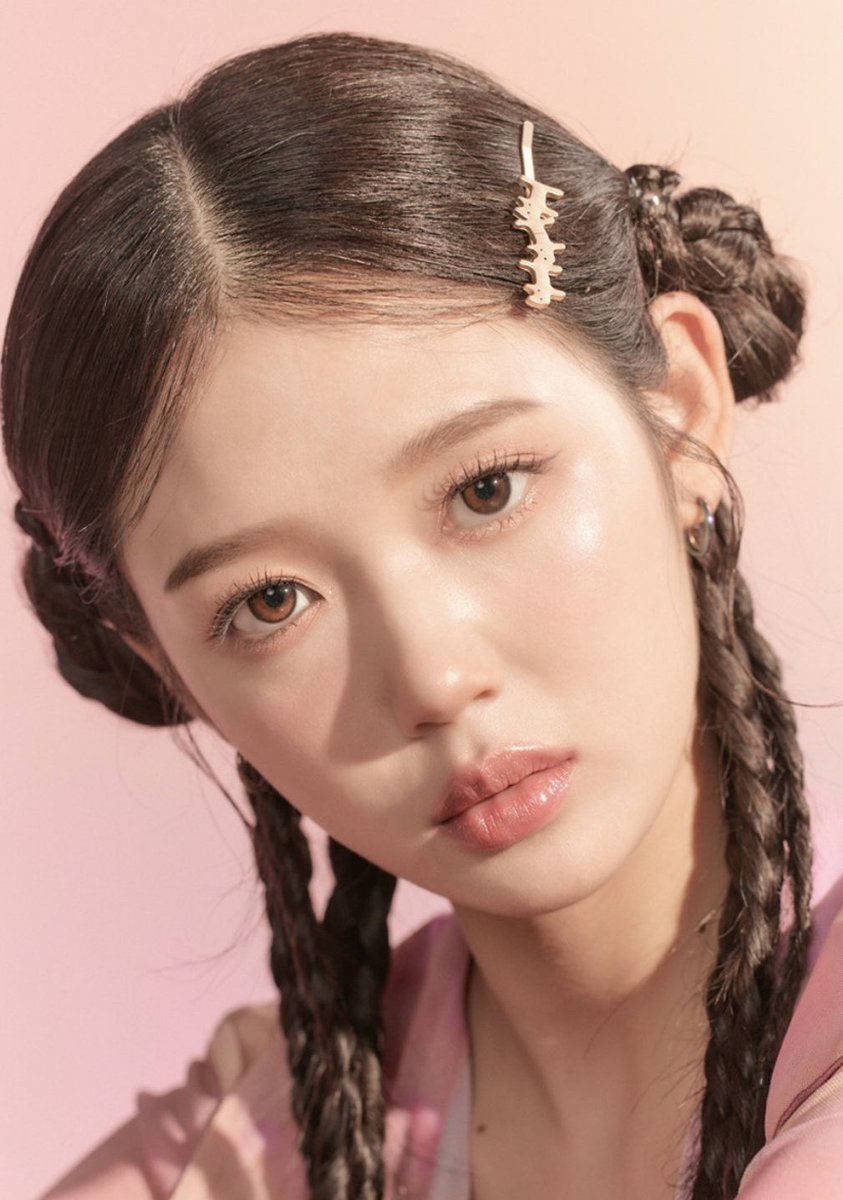 mydailybin's tweet photo. 올마이띵스 뮤즈 #공유빈 https://t.co/0sjq2fXaEN