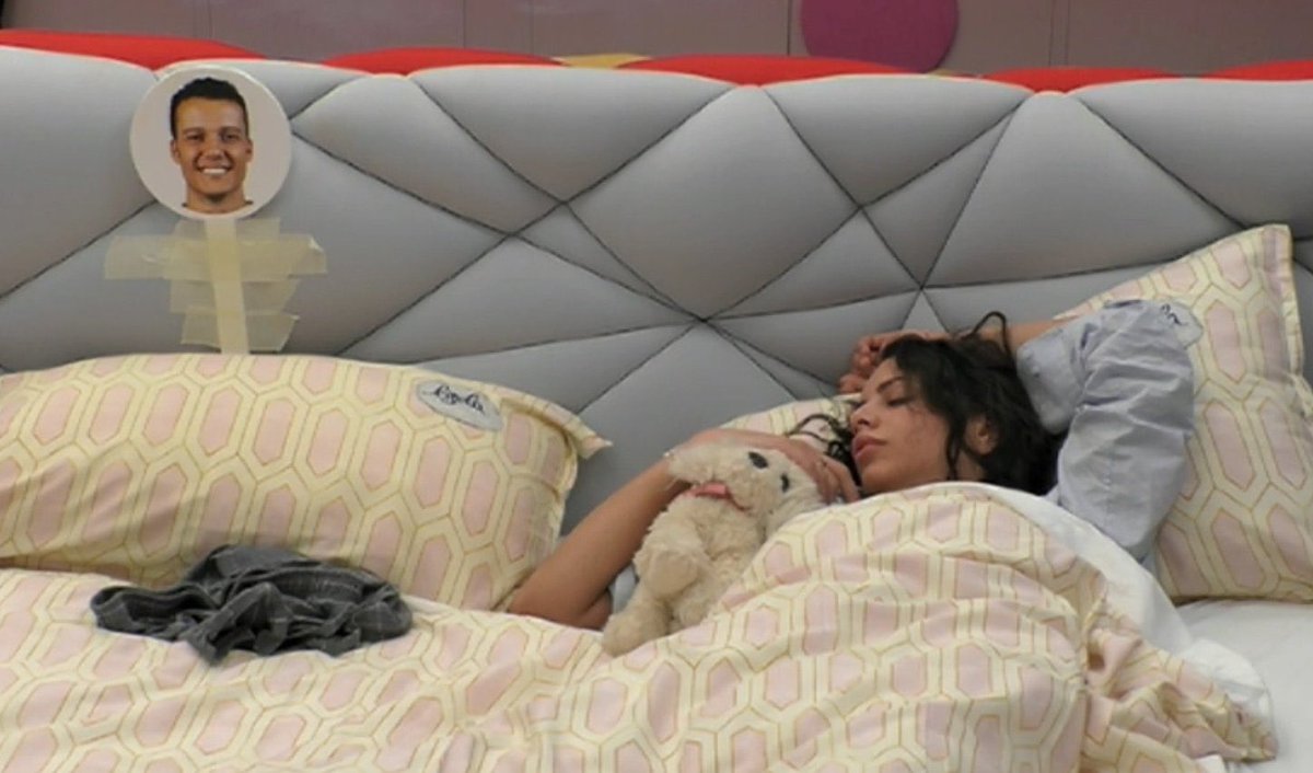 ziagiu95's tweet photo. Buongiorno Piccolo Sole ☀️❤️
Ancora tanti auguri ❤️❤️
#donnalisi #GFvip #drojette #fiorde #HBDAYNELLA https://t.co/BiCZWX8caJ