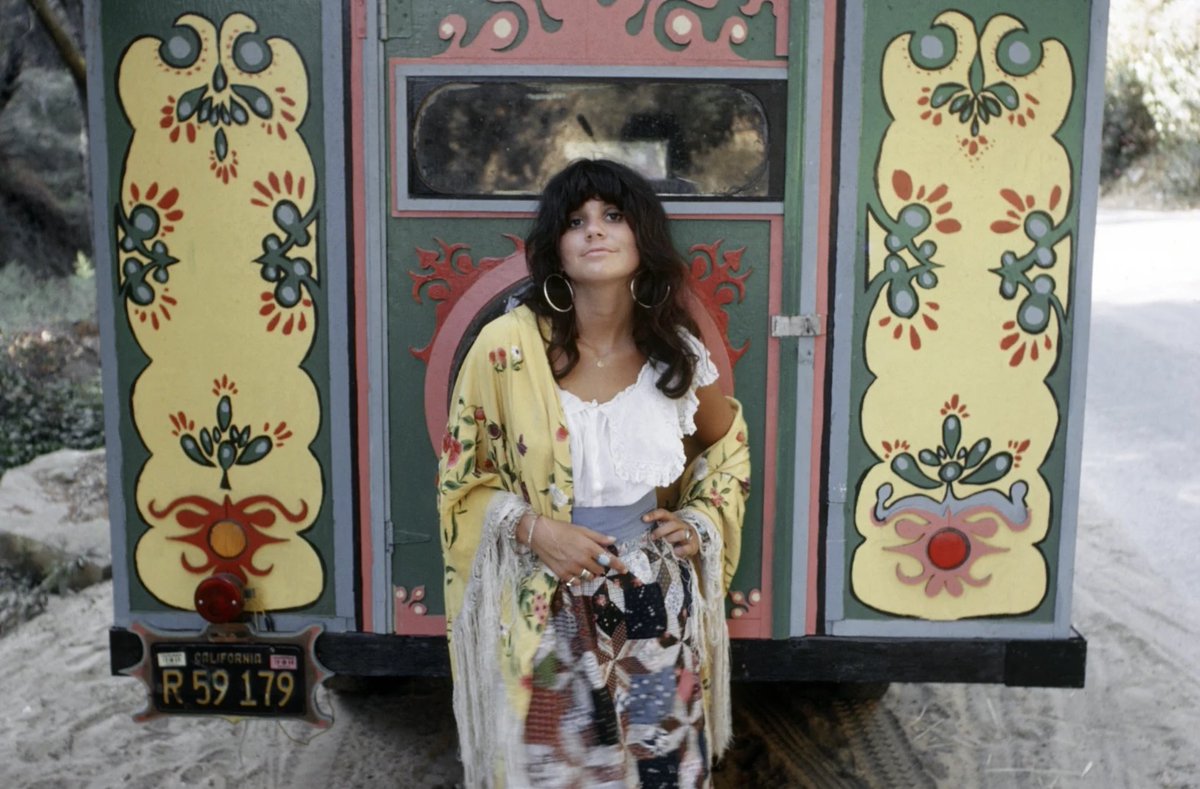 sim_barr's tweet photo. #LindaRonstadt #Portraits by #photographer #EdCaraeff taken in the late #60s + early #70s for her first solo albums
#ronstadt #singer #portrait #musicpics #musicphotography #recordingartist #photography #colorphotography #colourphotography #fotografia #fotografie #albumart https://t.co/fUV6sW13mH
