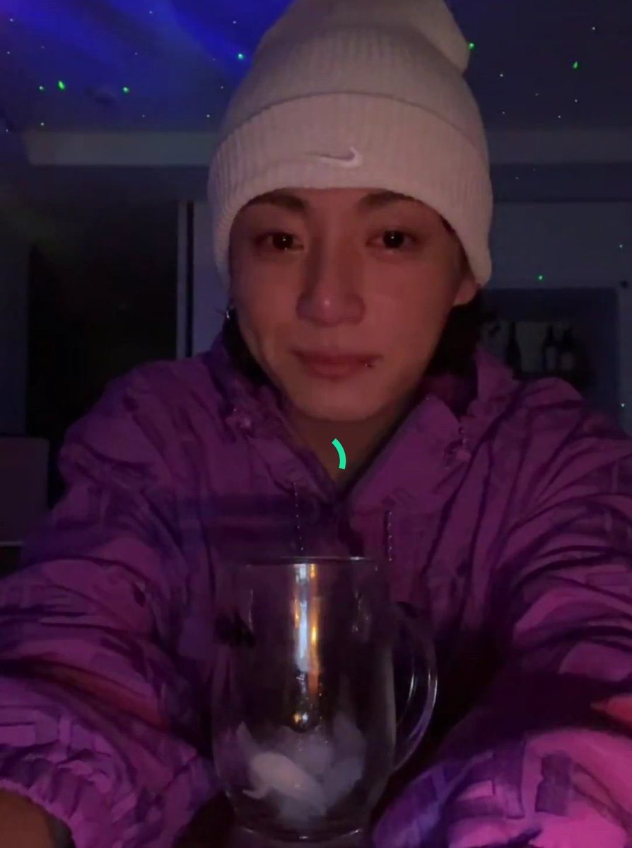 jjkfied's tweet photo. jungkook i wanna give you the buggest hug :(( we love you so much. thank you for coming https://t.co/QK8WoOZ0ic