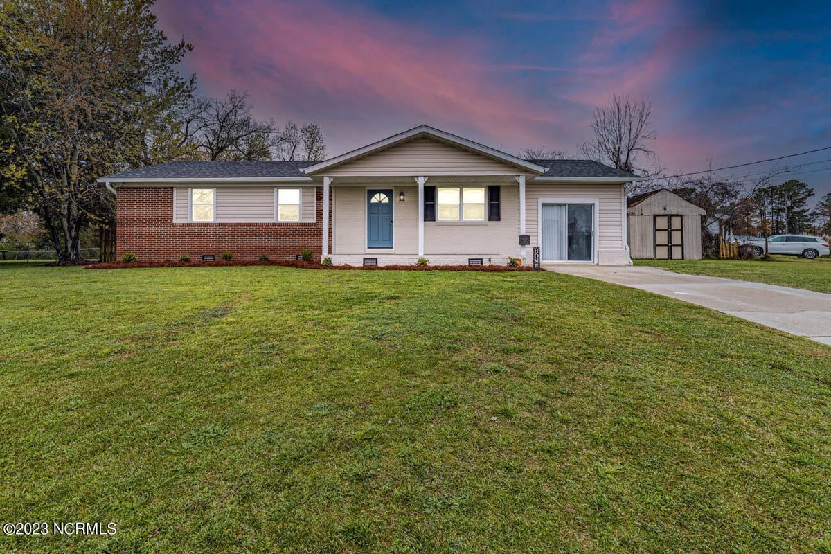 Harrison_Dorn's tweet photo. #HarrisonDorn #215NobleLane #215K #JacksonvilleNC #3Beds #2Baths https://t.co/2SvV8MW5dk