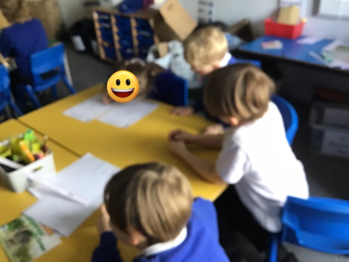 HilderthorpeSch's tweet photo. #hildyear4 creating their final group designs and starting to build our wind turbines…but which one will spin the fastest and stay standing? #hildsci #hilddt #hildstem #stemweek #challenge #teamwork https://t.co/QnalTAShuP