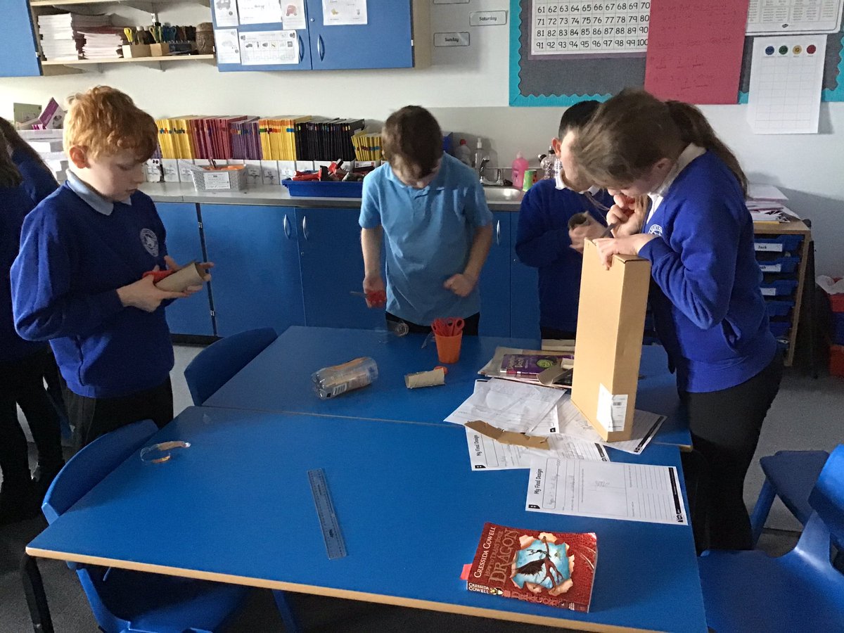 HilderthorpeSch's tweet photo. #hildyear4 creating their final group designs and starting to build our wind turbines…but which one will spin the fastest and stay standing? #hildsci #hilddt #hildstem #stemweek #challenge #teamwork https://t.co/QnalTAShuP