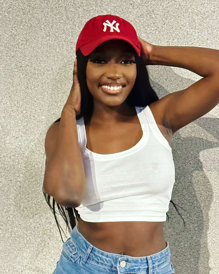 djniyoofficial's tweet photo. Here comes the other girl from 👉🏽🇺🇬🇺 @Ang3linababy | So pretty and sexy, she actually has a brand new jam titled #TemptedToTouch please check it out from all the music stores or tune in to SEE TV gonna be dropping it for you mumagezi✌🏽✌🏽✌🏽 https://t.co/HZBHqf38zL