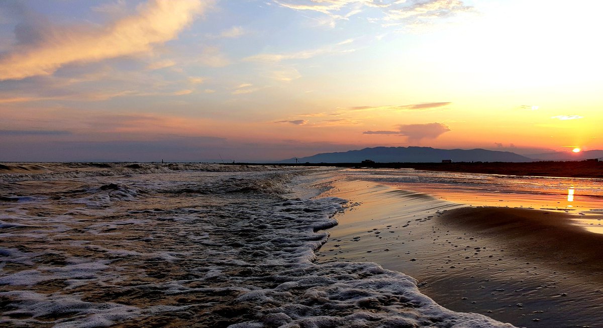 xavierlopez1995's tweet photo. Posta de sol a la platja dels Eucaliptus, al Parc Natural del Delta de l'Ebre #Amposta.
@TurismeLaRapita @lampollaturisme @TurismeAmposta @tortosaturisme @museuterresebre @Delta_del_Ebre @Canal21Ebre @terresebretur @meteocat @eltempsTV3 https://t.co/TEFtm8Qgqq