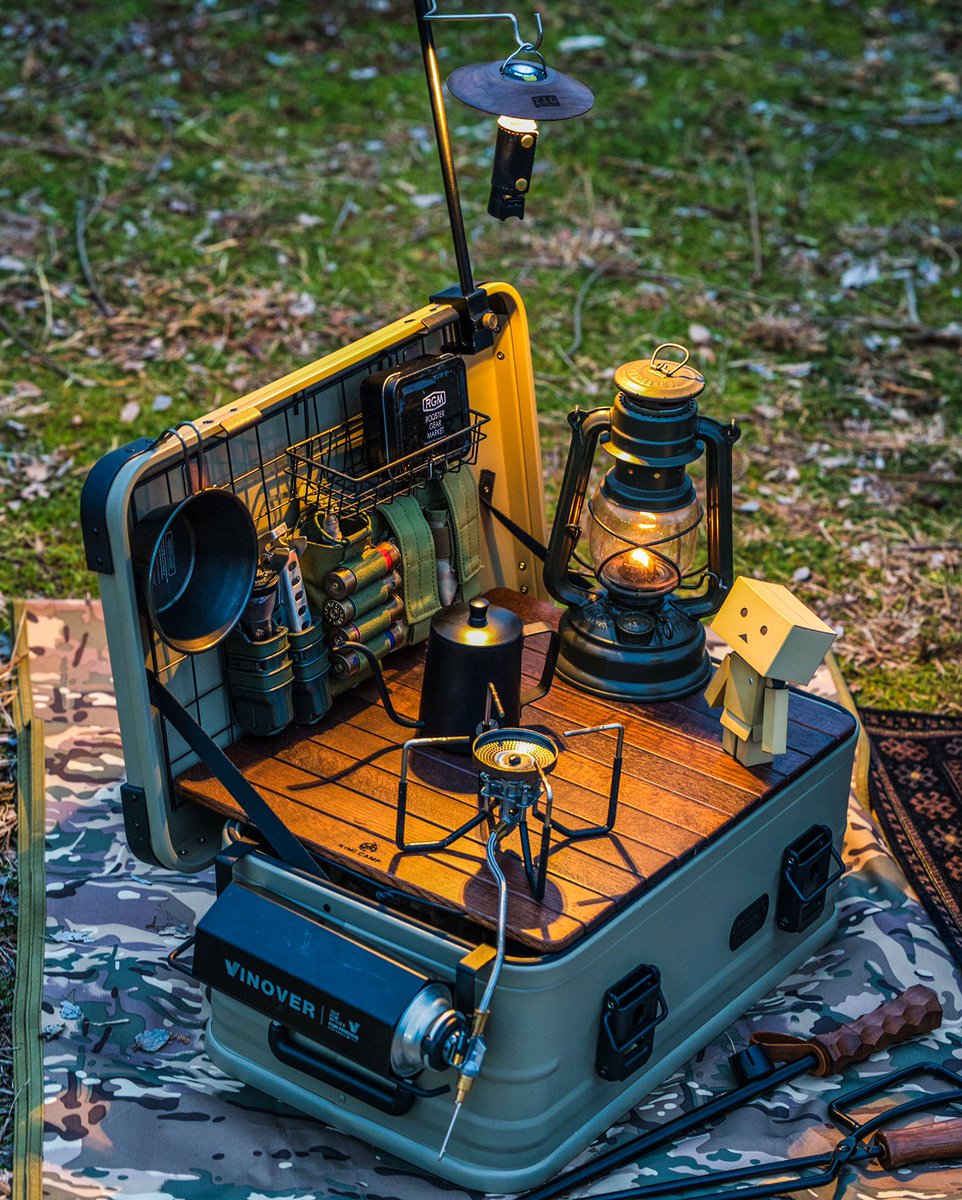 お肉キャンパー 箱の中の思考は捨てろ 箱から抜け出せ 箱の概念が覆えせ 素人が作る