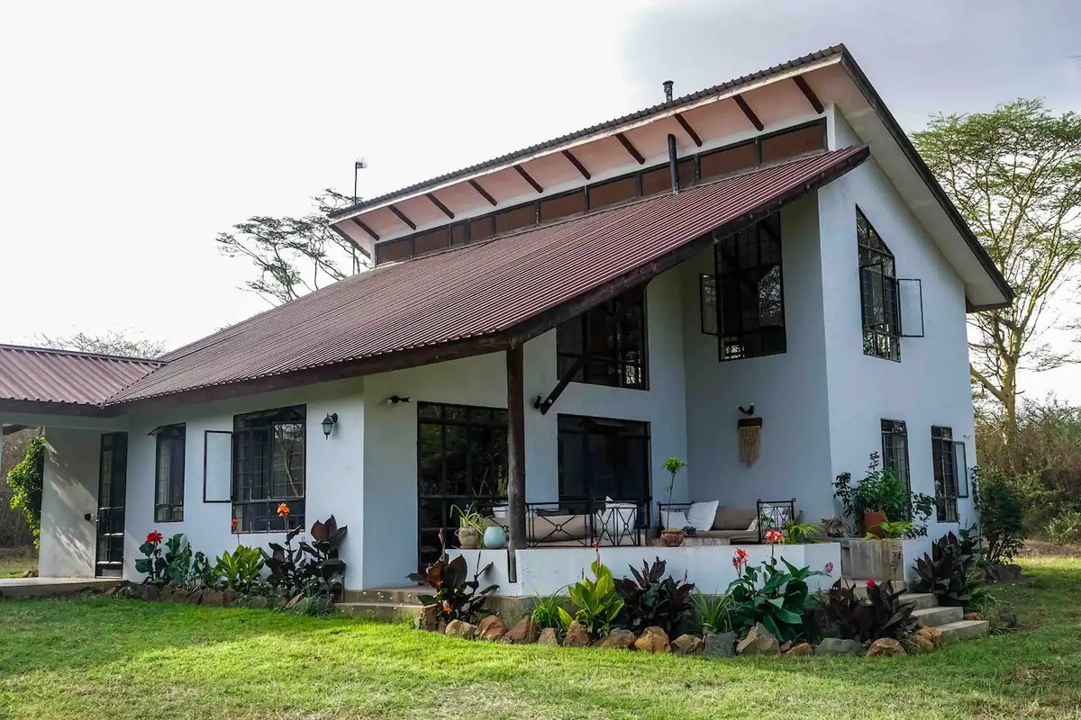 hadestays's tweet photo. A family-friendly home in Arusha will cost you $98/
night. Hosts 6 guests, perfect for a family/girls trip.
Book here: https://t.co/wNmbPbfhP3 - #hadehomes #Travel https://t.co/EIFzuJbyvs