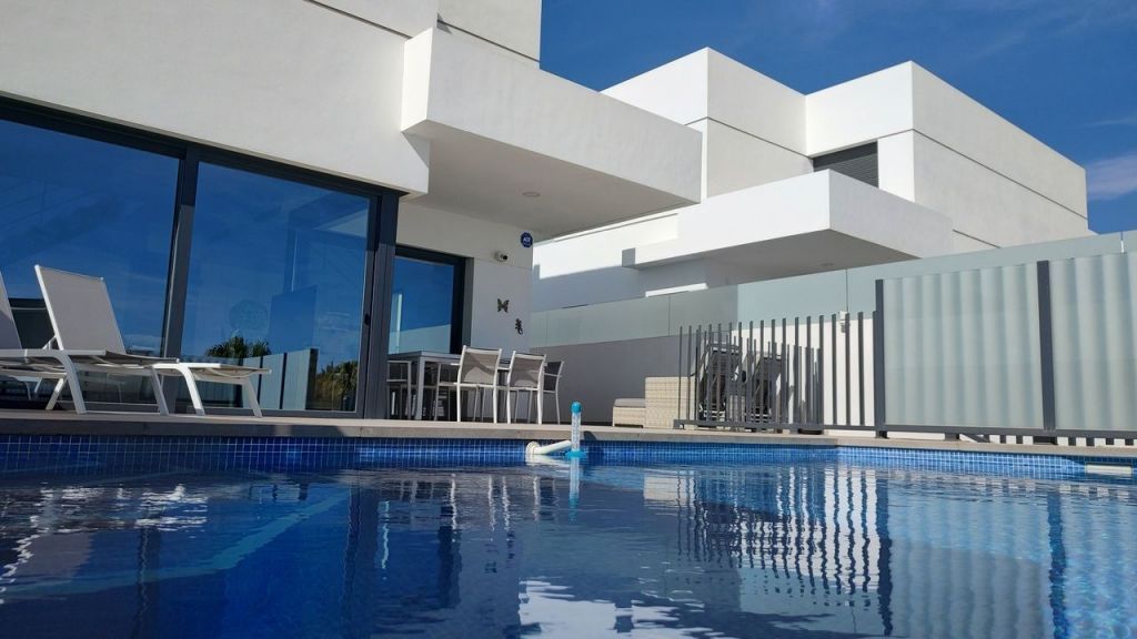 Lucapatroni9's tweet photo. For Sale - Villa/Luxury Home #Dolores #realestate https://t.co/qquPriJFiE https://t.co/WU0B4K4ZSl