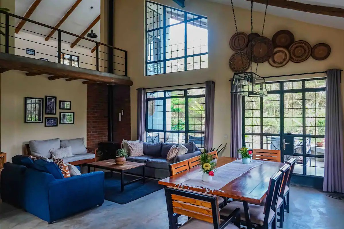 hadestays's tweet photo. A family-friendly home in Arusha will cost you $98/
night. Hosts 6 guests, perfect for a family/girls trip.
Book here: https://t.co/wNmbPbfhP3 - #hadehomes #Travel https://t.co/EIFzuJbyvs