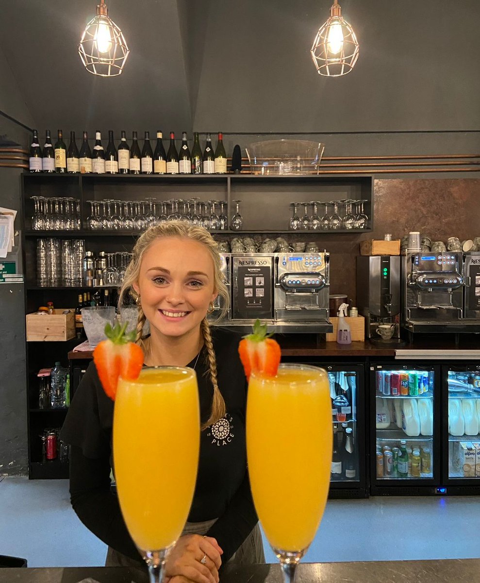 franksplace1860's tweet image. Did you know that Brona started work here in Frank's Place and has made it her own ever since? Now, almost three years later, she's an integral part of Frank's team and loved by the team and customers alike #brona #franksteam #franksplace1860 #makeityours #restaurantsinwexford