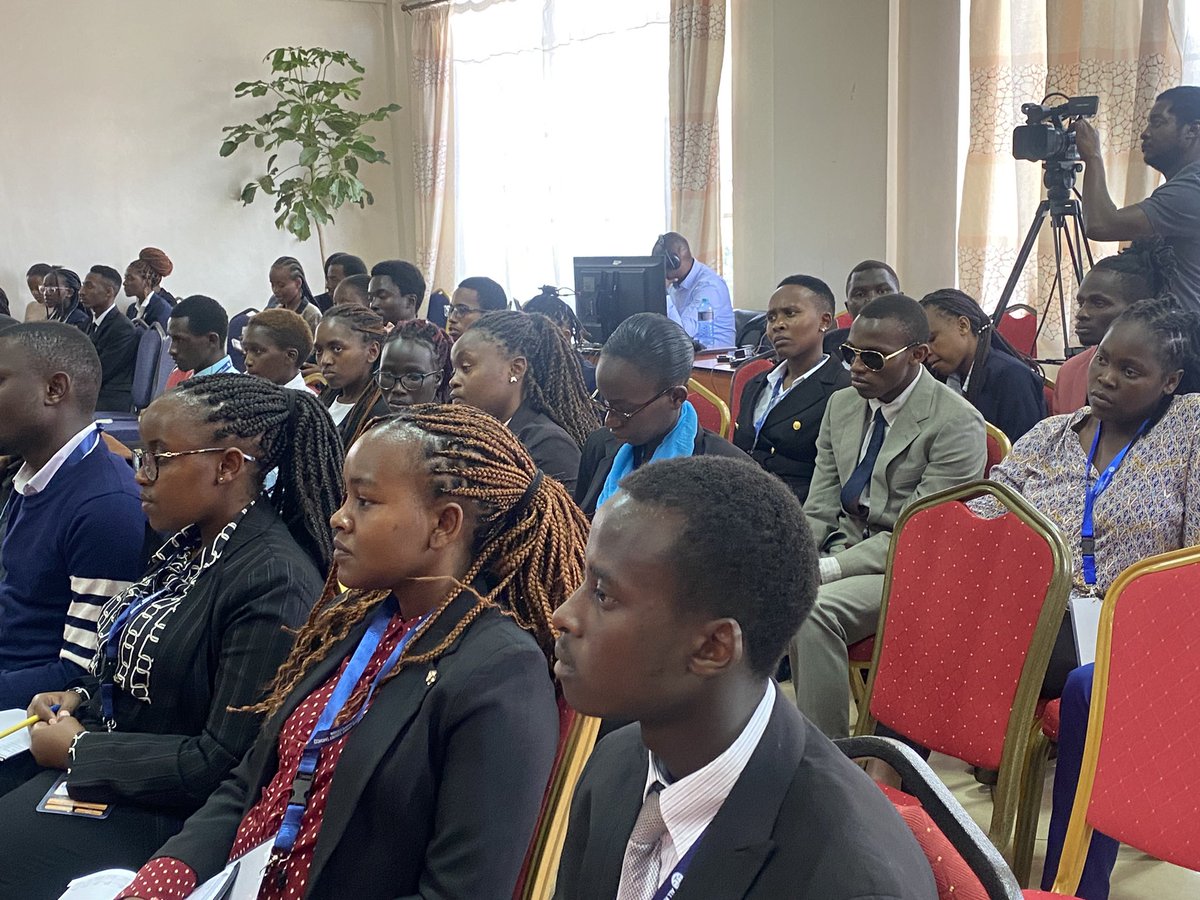OkoaUchumi_KE's tweet photo. A conversation on empowering students with information that will assist them in contributing to a thriving economy. @KenyattaUni 1st panel session, during 'The all Kenyan moot court competition 2023' moderated by @dianagichengo #MakingServicesWork click https://t.co/MWPPcYg11q https://t.co/RZtOVC2fTB