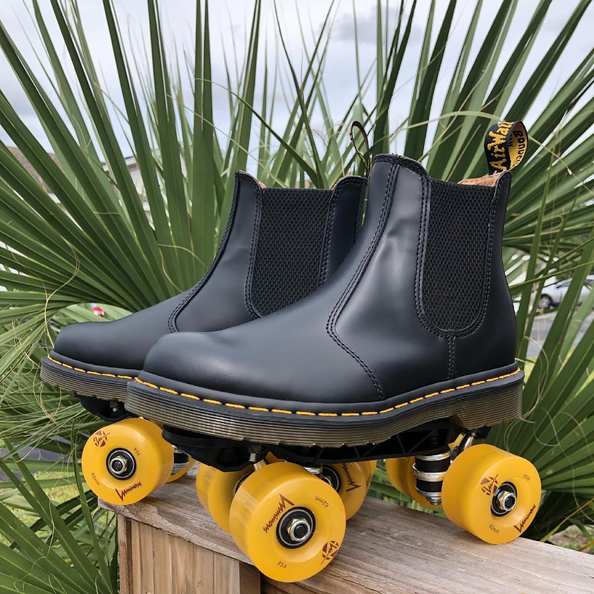 drmartens's tweet photo. This is DIY DOCS, and then some. We love to see the unique ways the community are customising DM's. Show us with #DIYDOCS or tag an artist you want to share below.
Shared by wowrolling. https://t.co/JSPGf6hGLc