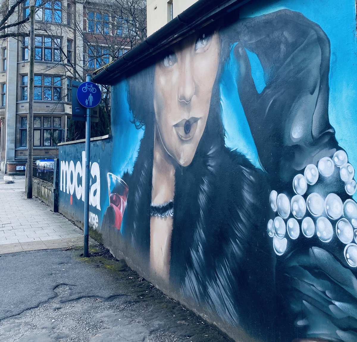 Juggling_Words's tweet image. Street-walking the outskirts of the city centre on a fresh spring morn…🚶 

#Cardiff #RandomShots #StreetArt #Architecture #Graffiti #Brunel 📸