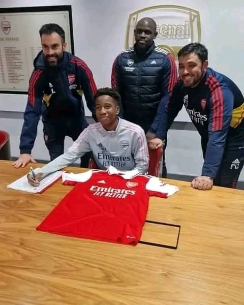 SportVerb's tweet photo. 🚨Arsenal Academy have secured the signing of Nigerian wonder-kid Nefeye Osaze.

The young teen sensation started his football journey at City Sports School, Lagos in 2017 before signing for the Arsenal Academy U-13. 

Congratulations 🇳🇬👏 https://t.co/LS8QwAqmp2