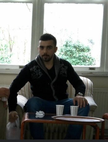 Kalan son gücümle inandığım herşeye kırgınım.

#tbt2013