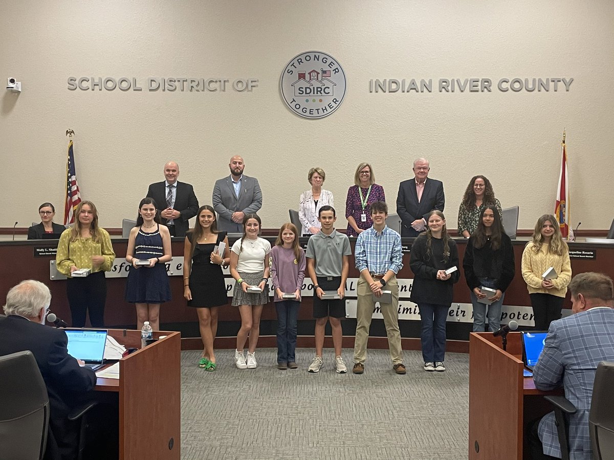 weese_kim's tweet photo. 2023 Science & Engineering Fair State Bid winners received their awards this evening at the @IRCSchools School Board meeting. 17 students from our district will compete in April & Jaxson is one of them!! ππ»π
π₯Όπ¬π¨πΌβπ¬ #GolfPhysics #StudentScholar @StormGroveFever @WinningAngle https://t.co/pIPycQW6Xs