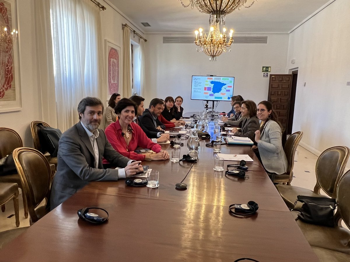 ChristophidouEU's tweet photo. In Madrid, intensive 2-day discussions on the ambitious programme of the upcoming 🇪🇸Spanish Presidency of the Council of the 🇪🇺
A rich #sports agenda ahead.
Thank you Secretary of State Victor Francos Diaz.
#BeEqual #EuropeanWeekOfSport
#BeActive #HealthLifestyle4All https://t.co/TxOD1wumTw
