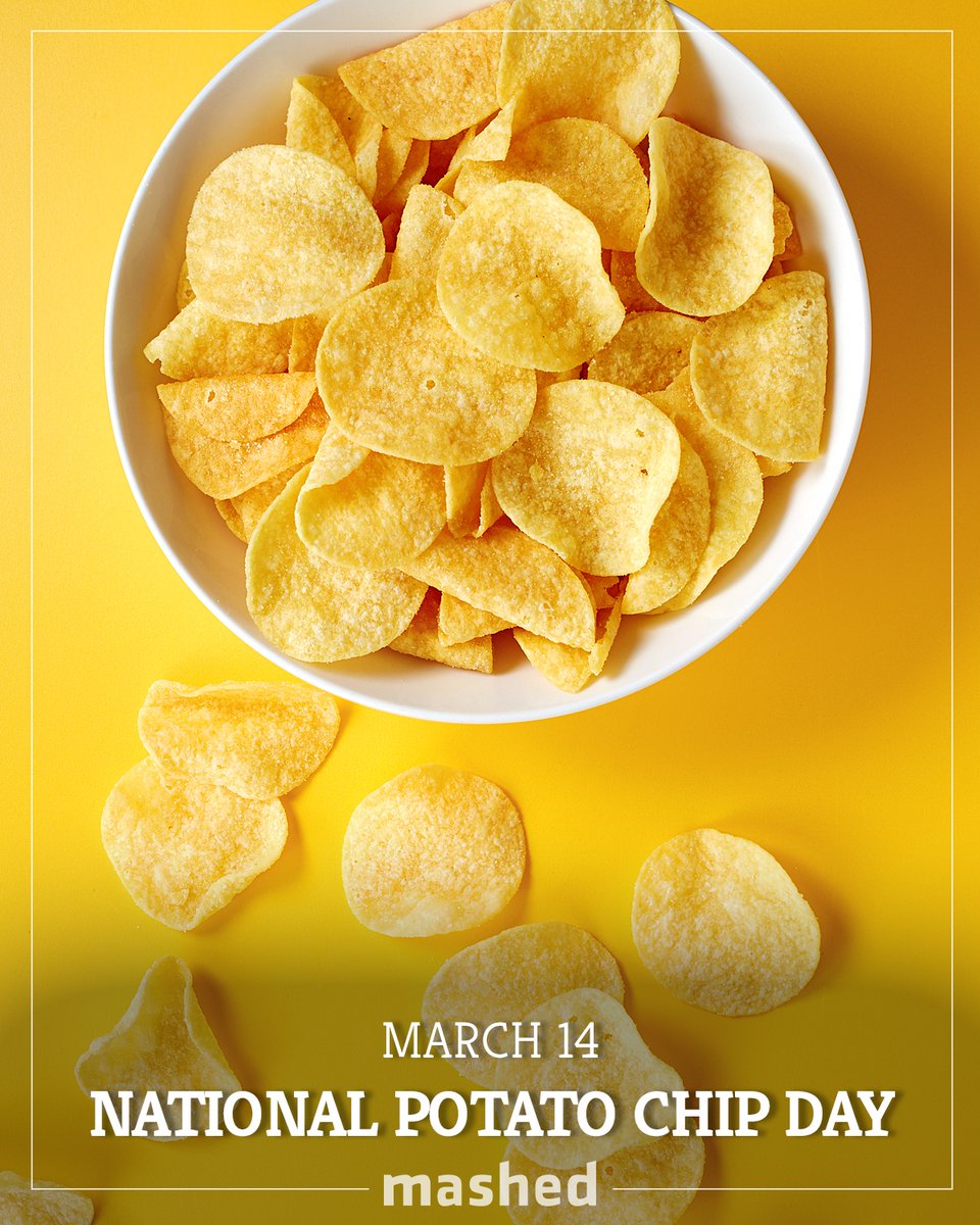 Indulge in a brand new bag on this #NationalPotatoChipDay 🥔

#potatochips #snacks #foodie