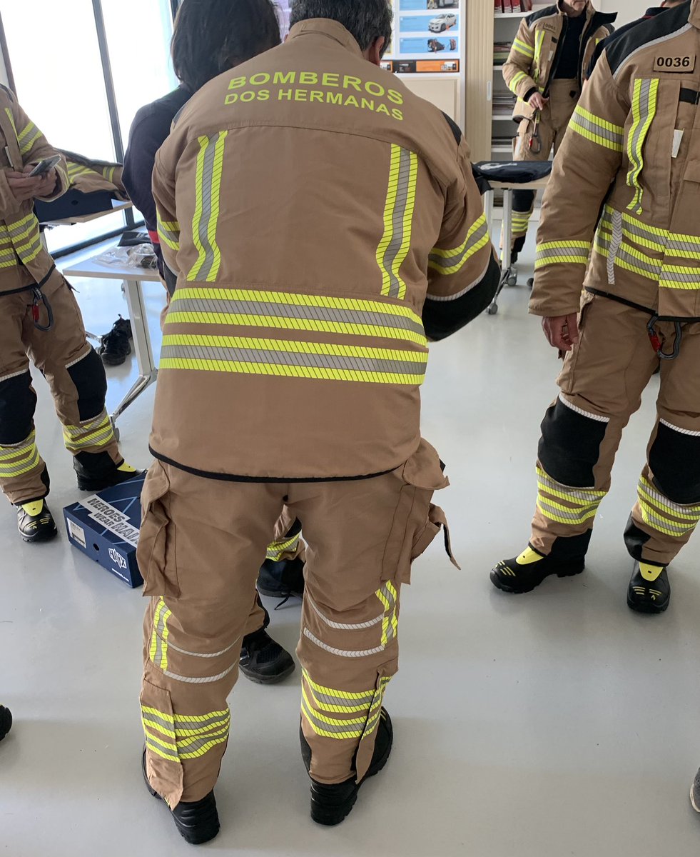 BOMBEROS DOSHERMANAS tweet media