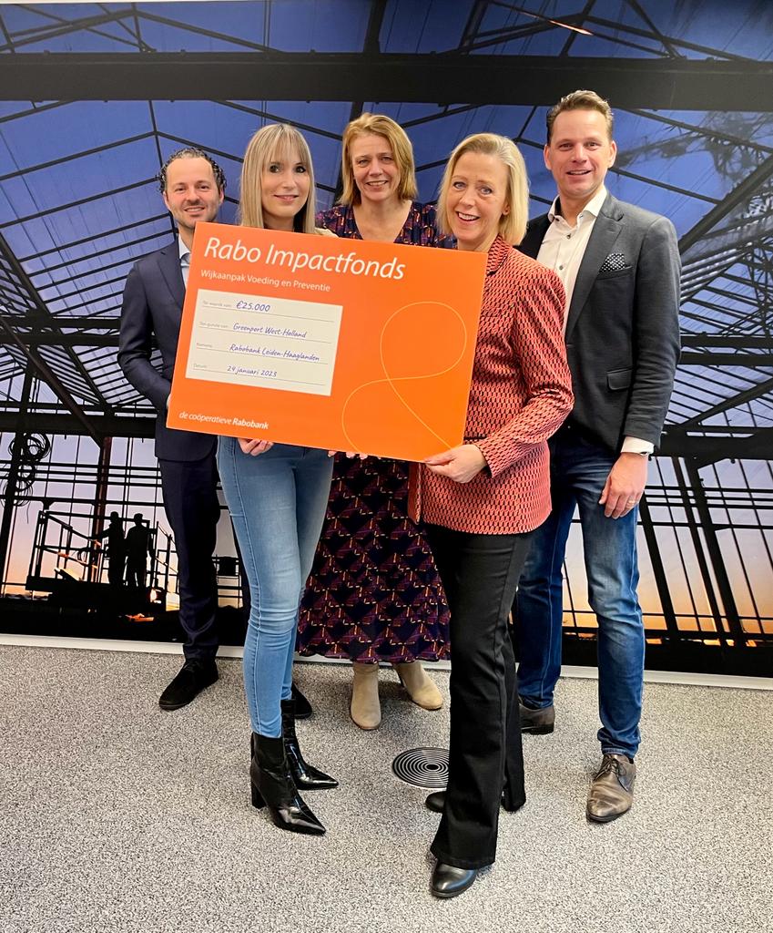 In het Haagse Moerwijk start Greenport West-Holland een onderzoek naar het effect van gezonde voeding op de  gezondheid. Het project krijgt een bijdrage uit het Rabo Impactfonds. 

greenportwestholland.nl/samen-met-haag…