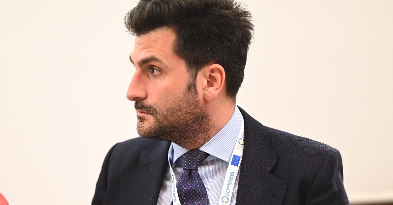 ficompass's tweet photo. Microfinance helps to unlock the economic potential of vulnerable people, including #migrants. 

At #FICampus23 experts discuss how support through #InvestEU, ESF+ or AMIF in the area of #microfinance can foster inclusive finance in the #EU. 

@EU_Commission @EIB @Limone_PerMicro