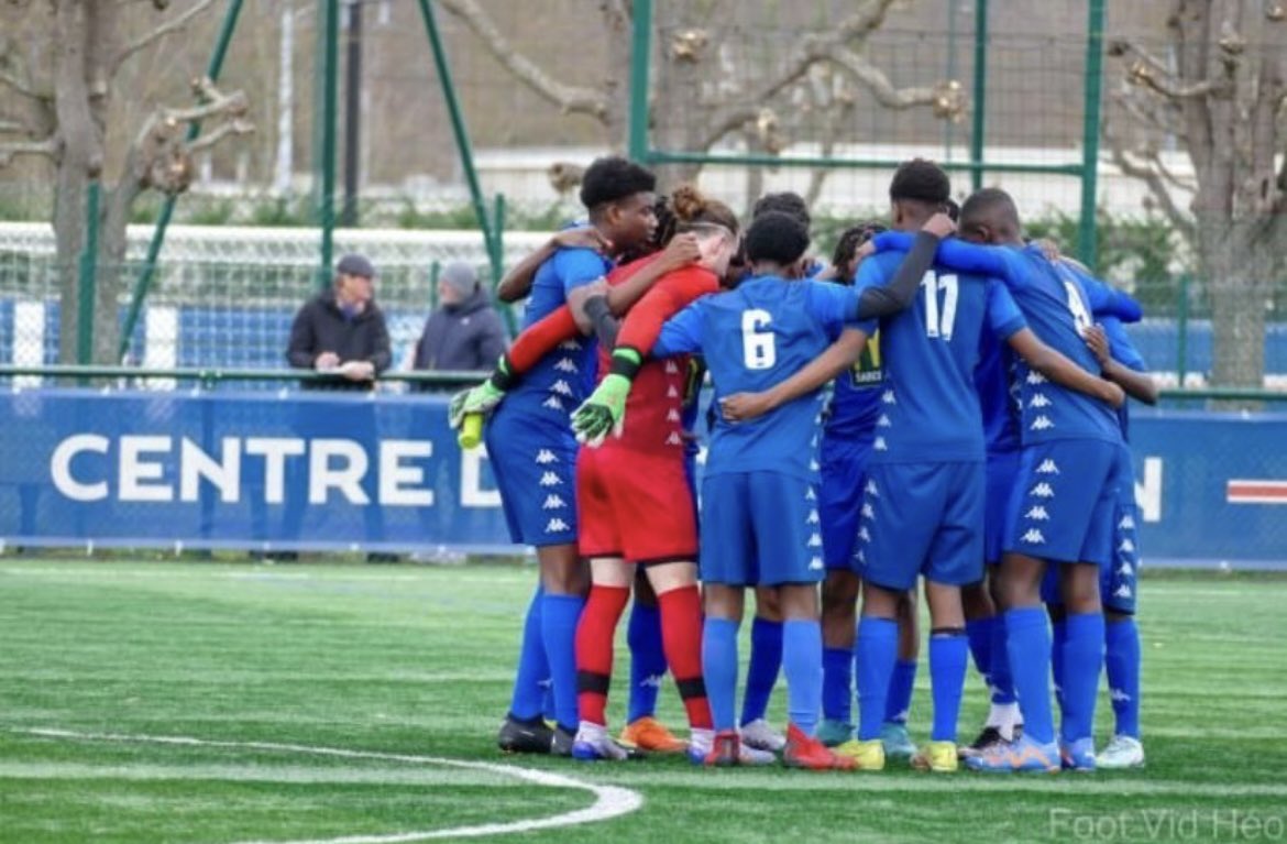 💪 Une 𝘃𝗶𝗰𝘁𝗼𝗶𝗿𝗲 𝟮-𝟬 importante pour les 𝗨𝟭𝟲𝗥𝟭 sur la pelouse du Paris-Saint-Germain ! Des buts signés Charles-André et Ibrouahim 👊

#AllezSarcelles | #SarcellesIndustrie