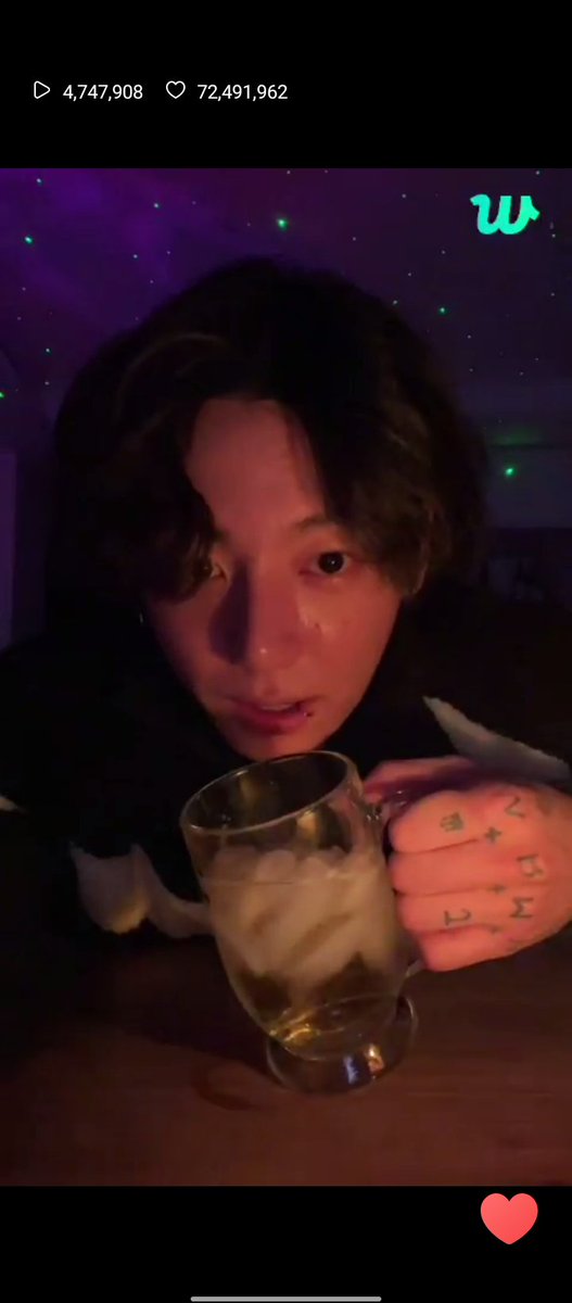 ositoTae_'s tweet photo. que bonitos son los días gracias a jungkook 💘 https://t.co/IdfWCgnoTe