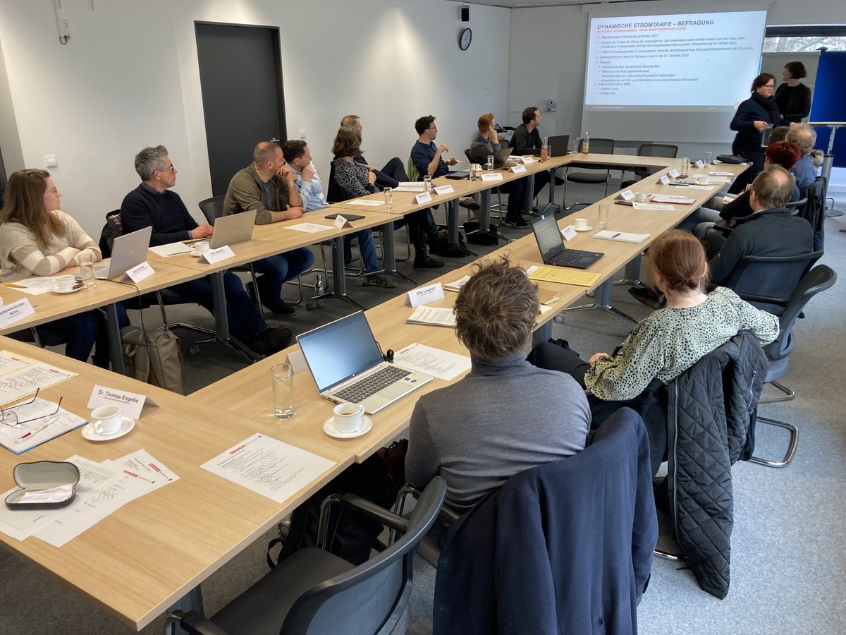 Verbraucherzentralen und @vzbv tauschen sich zu aktuellen Energiethemen aus: Energiepreisbremse, Energieeffizienz, Steckersolar, Fernwärme u.a.m. Danke für die gute Diskussion.