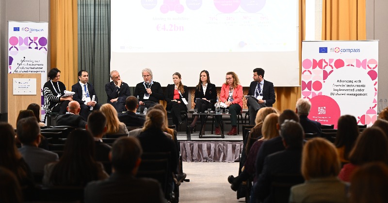 ficompass's tweet photo. Microfinance helps to unlock the economic potential of vulnerable people, including #migrants. 

At #FICampus23 experts discuss how support through #InvestEU, ESF+ or AMIF in the area of #microfinance can foster inclusive finance in the #EU. 

@EU_Commission @EIB @Limone_PerMicro