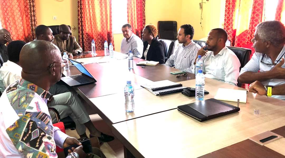 etudiantguineen's tweet photo. Le Recteur de l'Université Général Lansana Conté de Sonfonia, Pr Manga Keita, a reçu une délégation de partenaires angolais pour discuter de la construction de nouvelles infrastructures et de l'amélioration de celles existantes.

#Guinee #etudiantguineen #UGLCS https://t.co/S5LC65OsyI