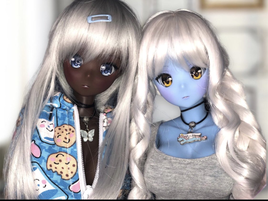 charliegirl4288's tweet photo. Happy Birthday to my cuties enjoy your day girls ❤️❤️

#smartdoll #smartdolls #smartdolllife #smartdollbydannychoo #dannychoo #culturejapan #smartdollchitose #animedoll #bjddoll #vinylbjd #dolls #smartdollphotography #dollphotography #smartdollcollector https://t.co/akDh9VAknD