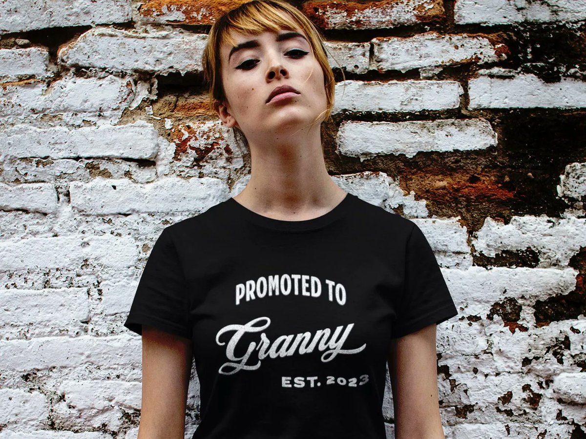 400Planets's tweet photo. Promoted to Granny Est. 2023 Baby Announcement Tee for - Etsy https://t.co/2VHck6sC2J
 #MothersDay #NewGrandma #BabyAnnouncement #GenderReveal https://t.co/Vxy8cjlOB2