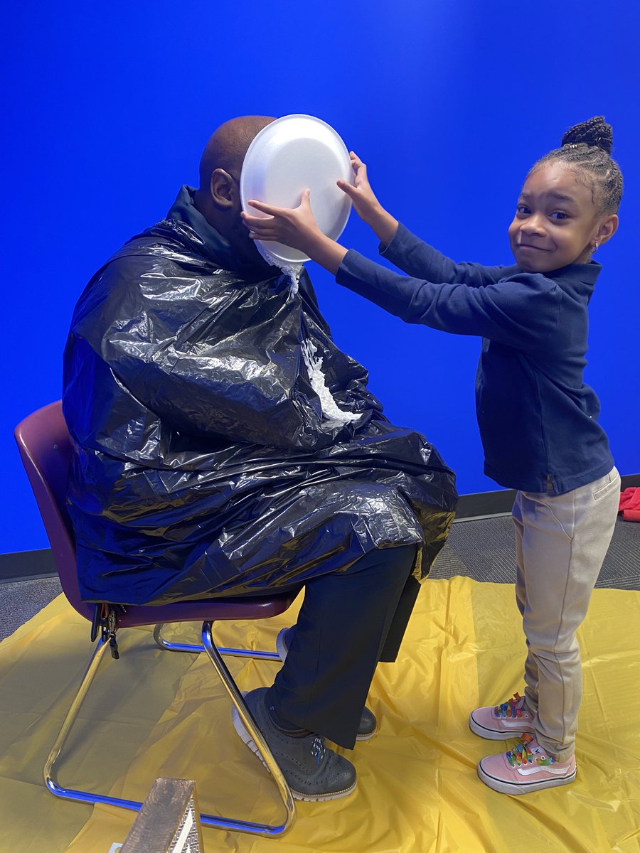 Thank you Mr. G for celebrating Pi Day with a Pie! This lucky Gator came to school on time and was entered in a drawing to “Pi” Mr. G!!  #lcelower