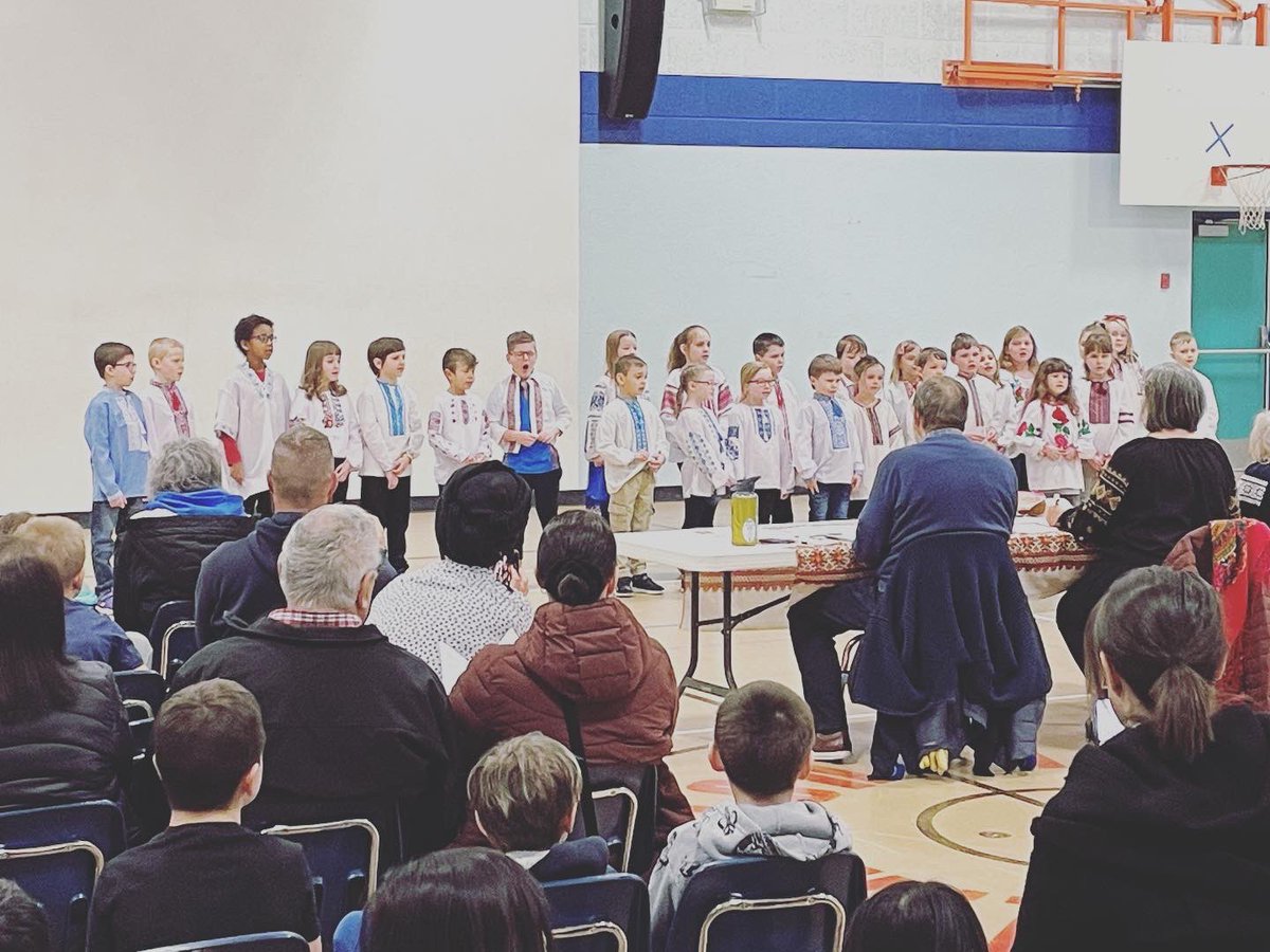 Ukrainian language and culture students performed songs and poetry for the local Wendy Brook Performing Arts festival. Thank you to our supportive parents and teachers for helping us rehearse! #eips #lovelanguageandculture